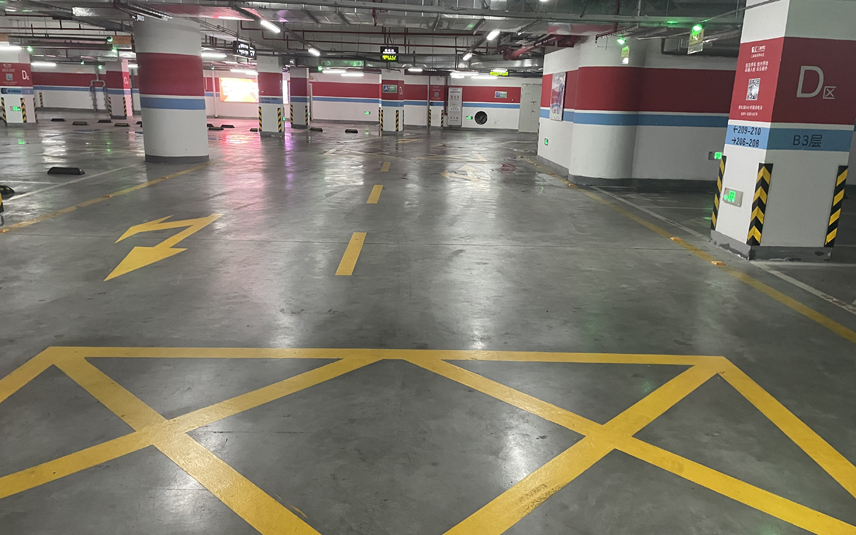 福州希爾地下車庫(kù)金剛砂耐磨地坪